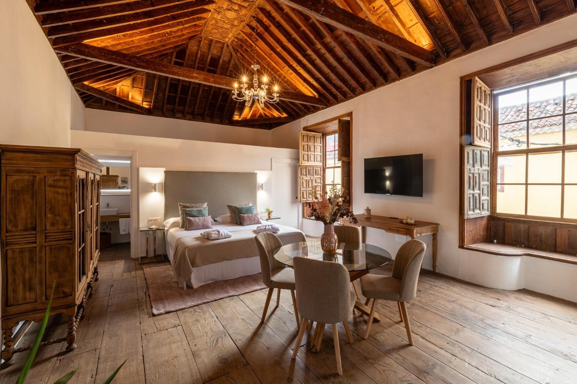 La Casa De La Camelia Hotell La Laguna  Eksteriør bilde
