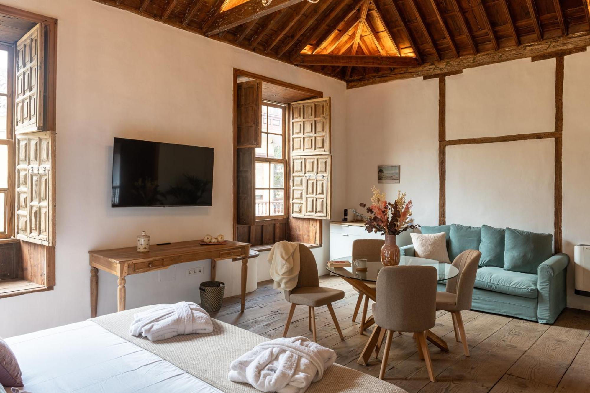La Casa De La Camelia Hotell La Laguna  Eksteriør bilde