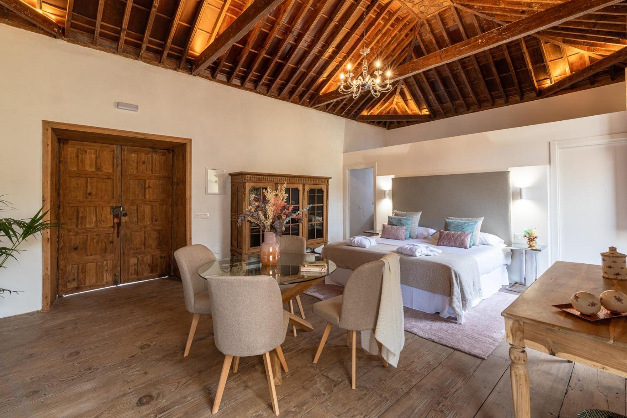 La Casa De La Camelia Hotell La Laguna  Eksteriør bilde