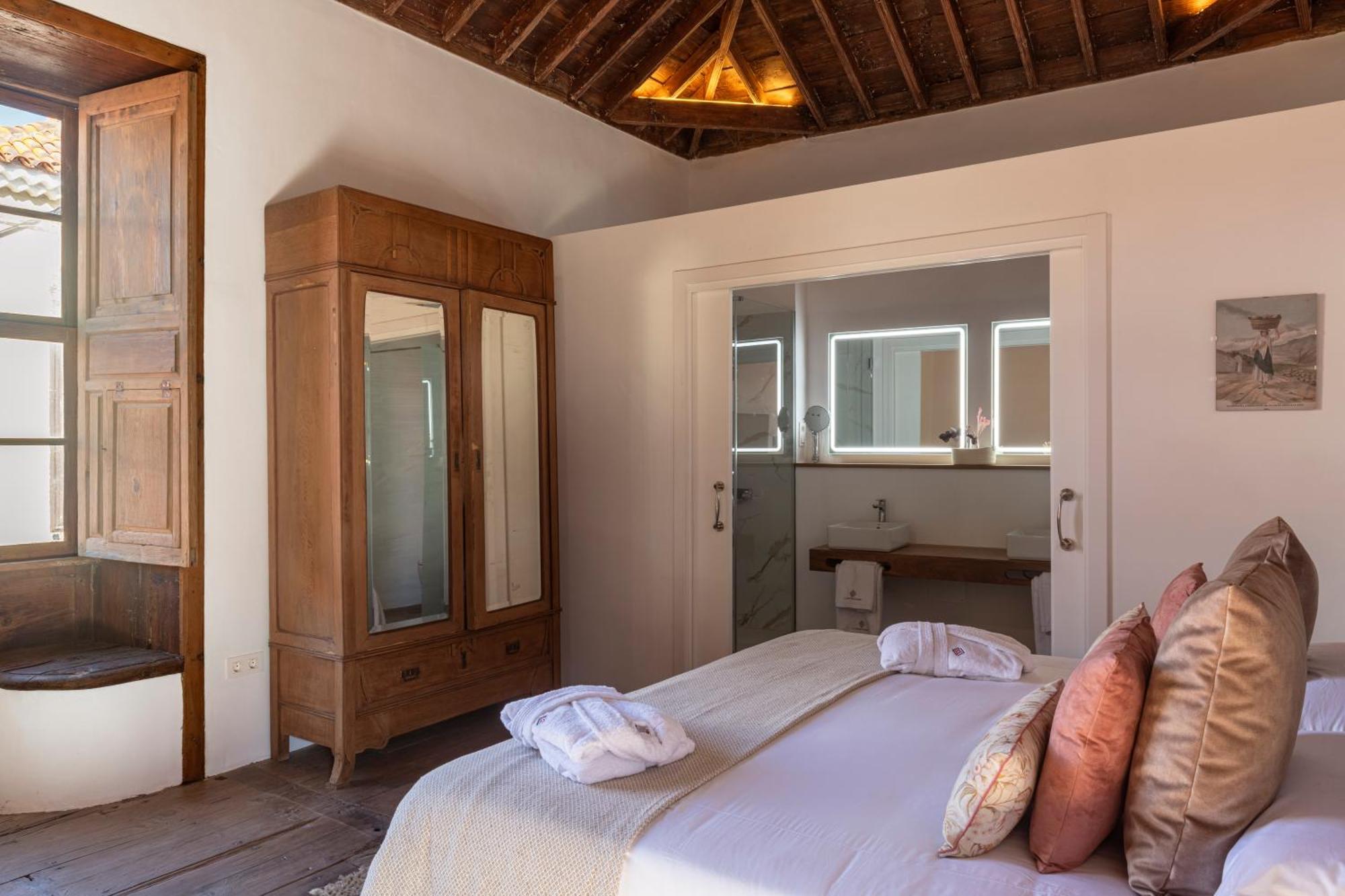 La Casa De La Camelia Hotell La Laguna  Eksteriør bilde