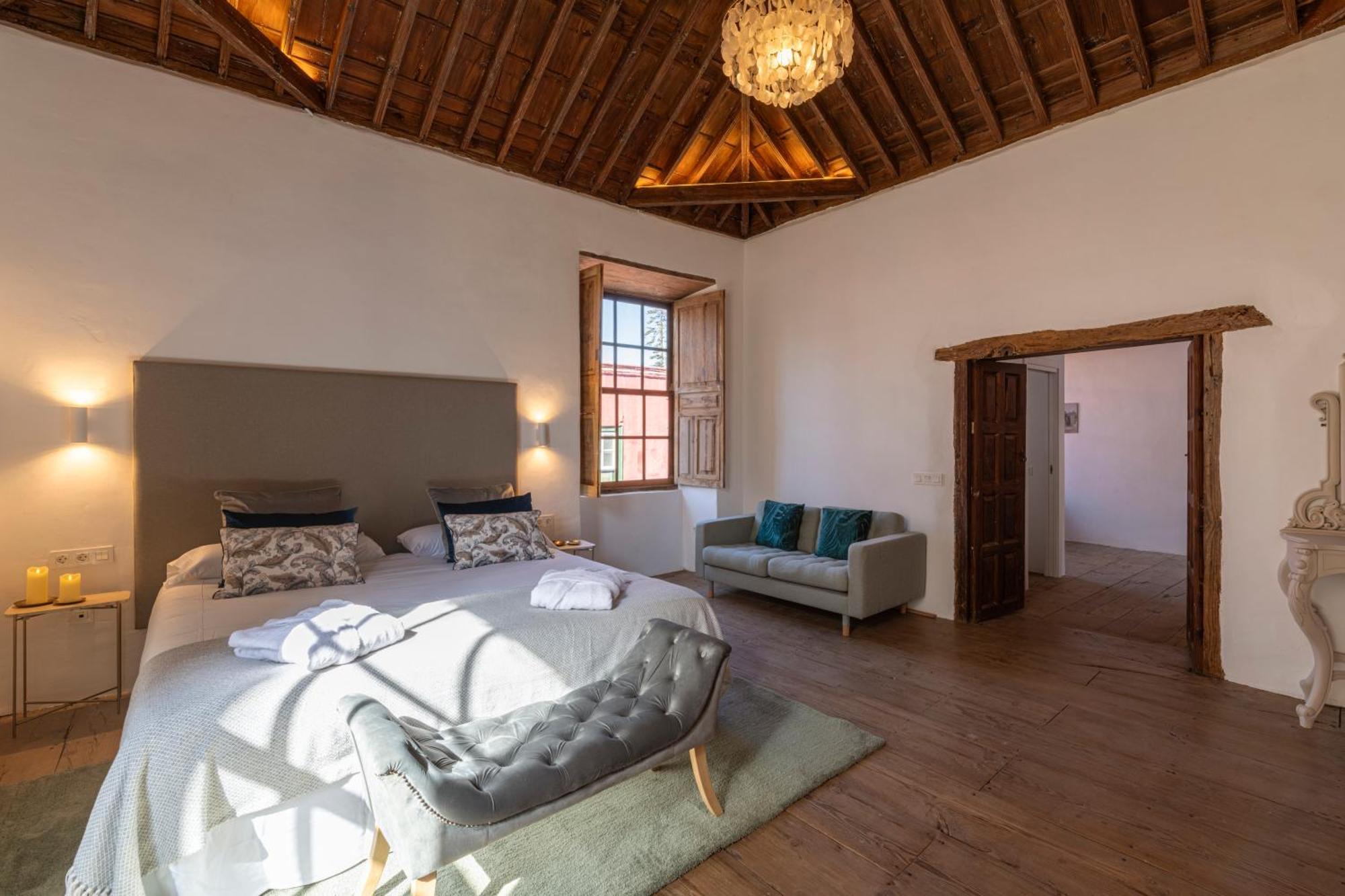 La Casa De La Camelia Hotell La Laguna  Eksteriør bilde