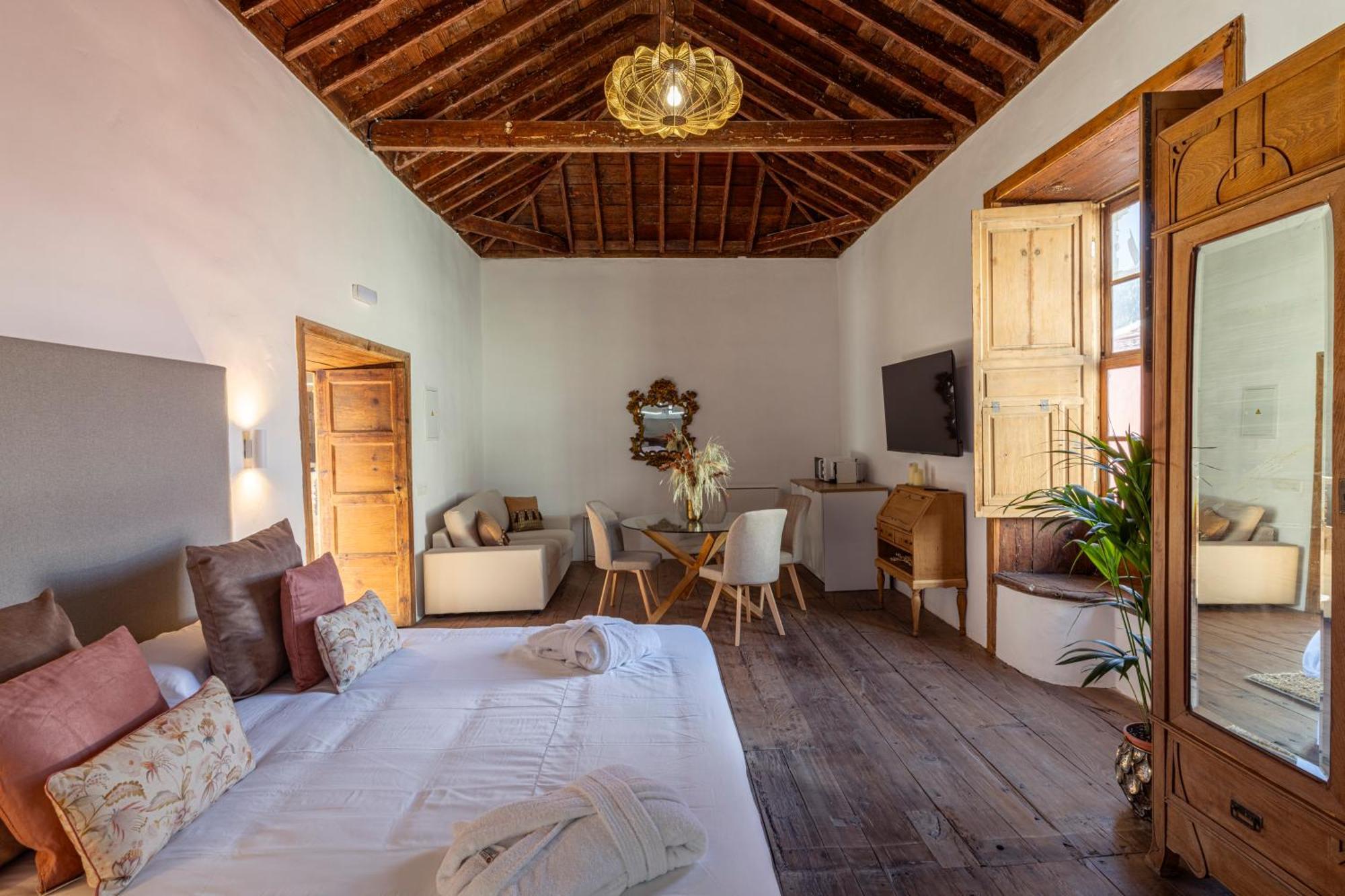 La Casa De La Camelia Hotell La Laguna  Eksteriør bilde