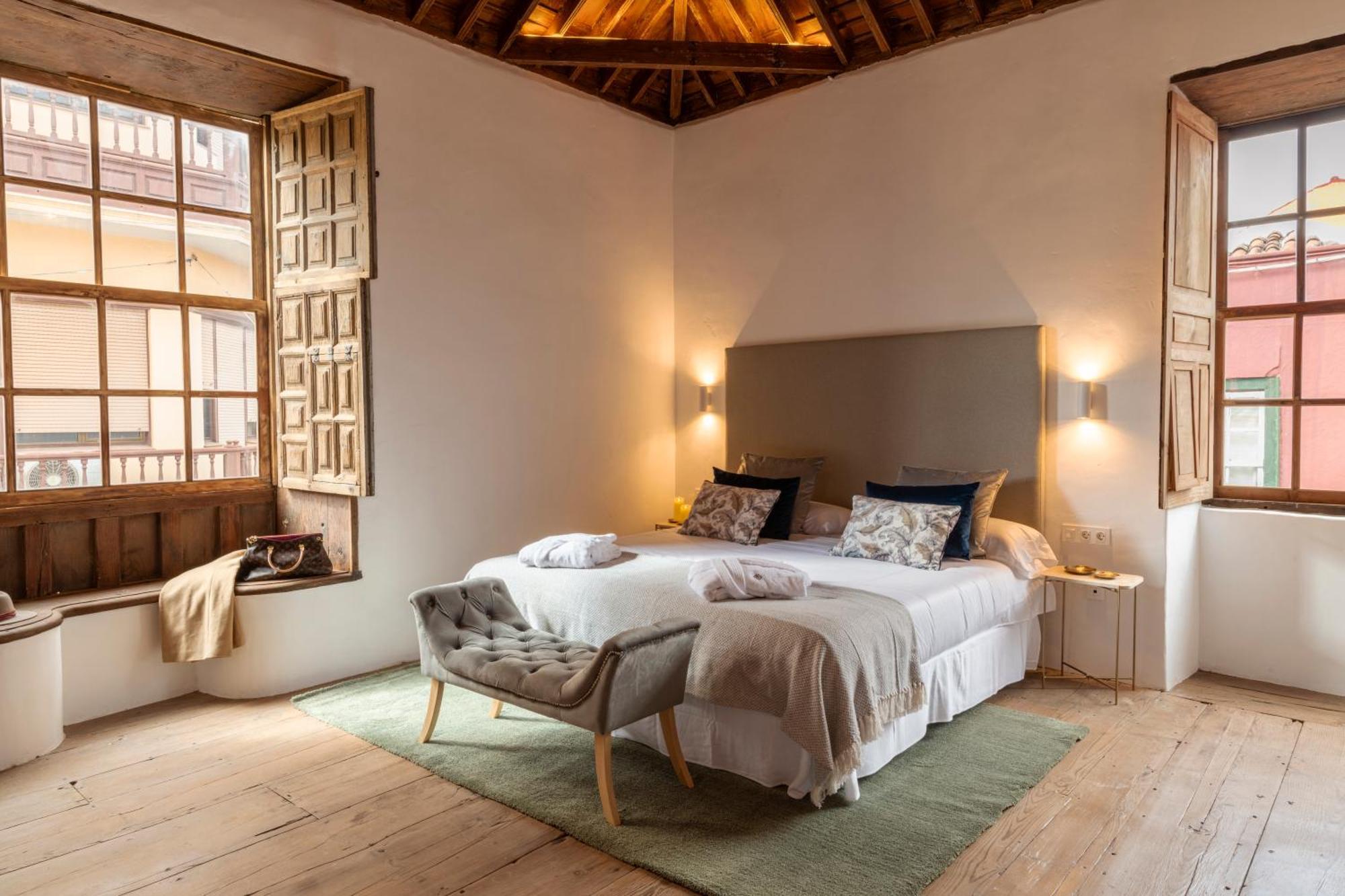 La Casa De La Camelia Hotell La Laguna  Eksteriør bilde